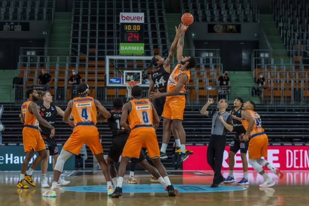 仅吸引了世 仅吸引了世