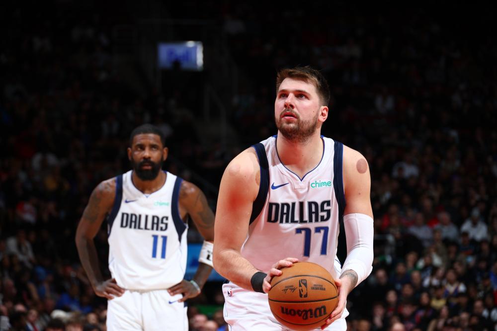 以其卓越的 以其卓越的