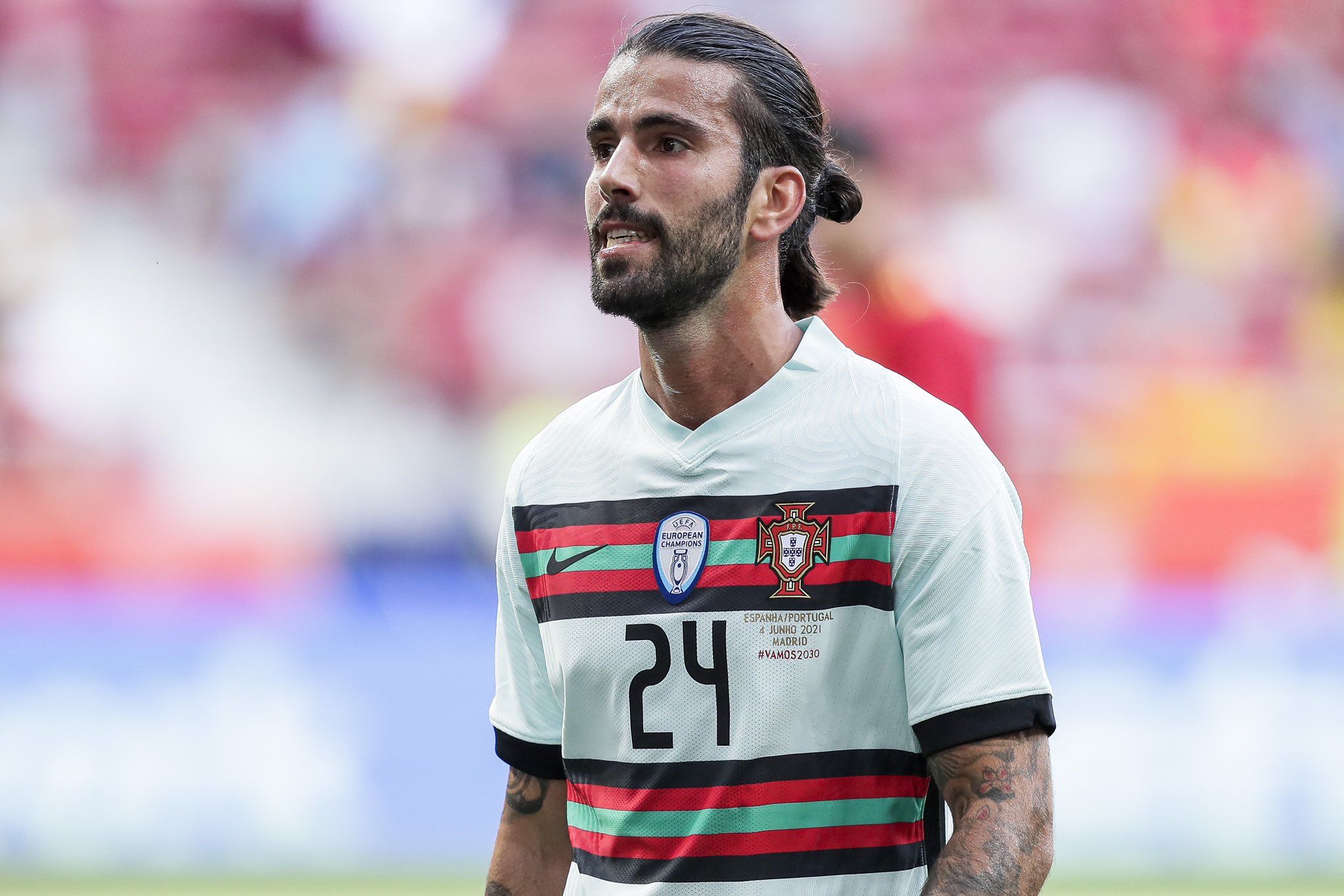 一个侧面反 一个侧面反